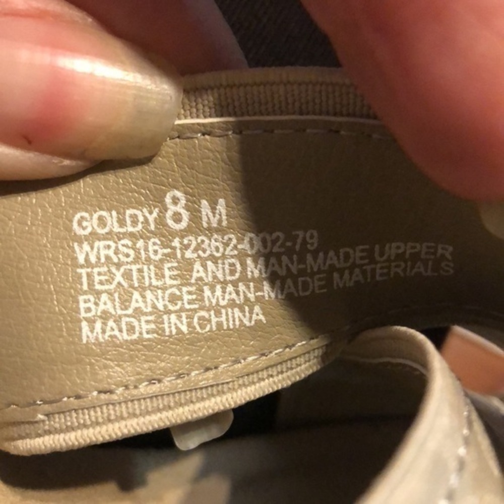Wear Ever by Bare Traps “Goldy” Wedge Sandals Q5 - Picture 8 of 8